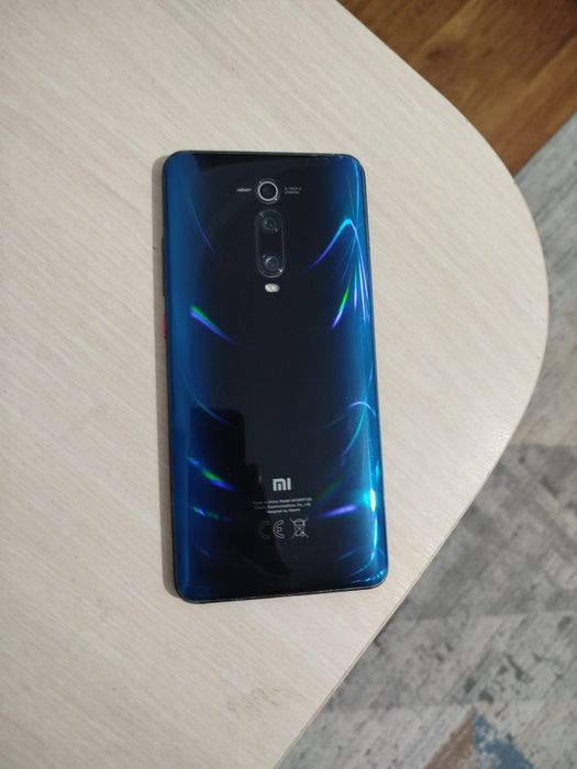 Продается MI 9T.