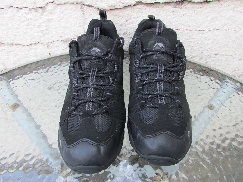 Мъжки туристически обувки Gelert Rocky