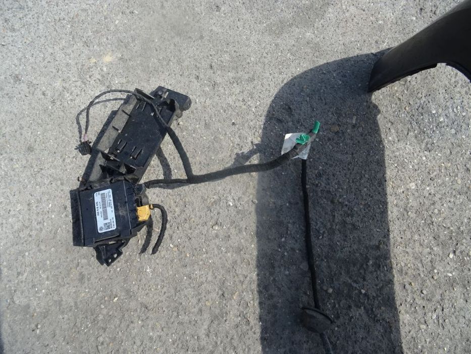 Vand Bara Spate Volkswagen Caddy cu senzor de parcare din 2005-2013 volan pe stanga cod: 2K0807421C