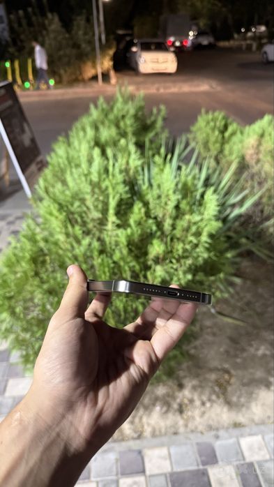 Iphone 15 pro max sim srocna