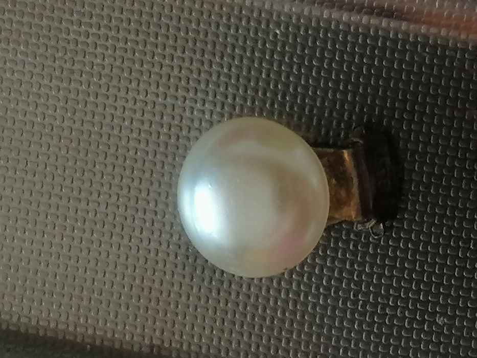 Сребърна обеца c перла