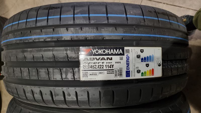 325/40/22//285/45/22 YOKOHAMA