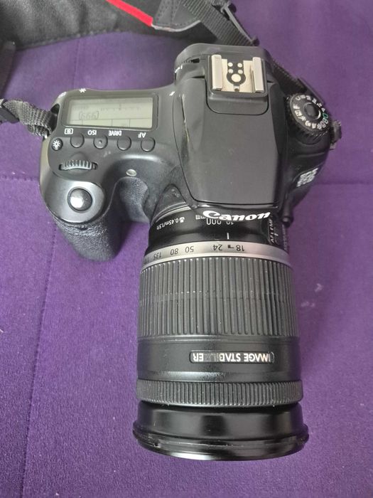 Продавам фотоапарат Canon eos 60D
