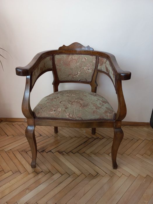 Комплект старинни мебели за трапезария