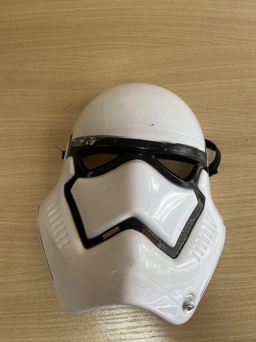Маска на Storm trooper