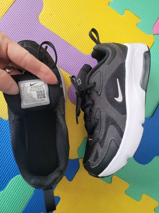 Adidasi Nike Air 32 cu 20.5 cm