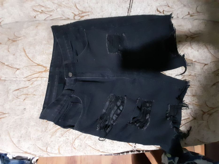 Blugi scurți ,negri