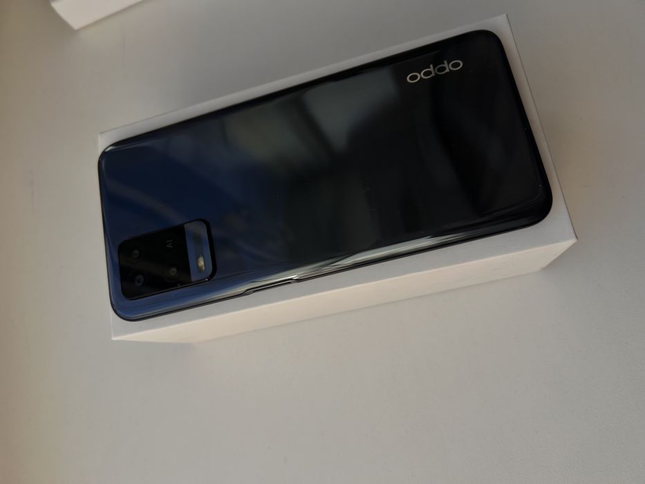 Телефон Oppo A54