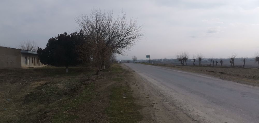 Uy joy sotiladi yul ustida 12 sotik