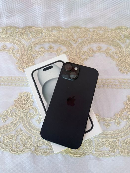 Продам Айфон 15 срочно