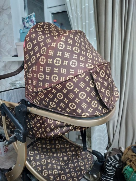 Продам коляску детскую.хорошую.