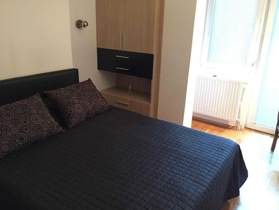 Дава се под наем Двустаен апартамент в Бургас, Славейков - 60 кв.м за 204 € - Снимка #3