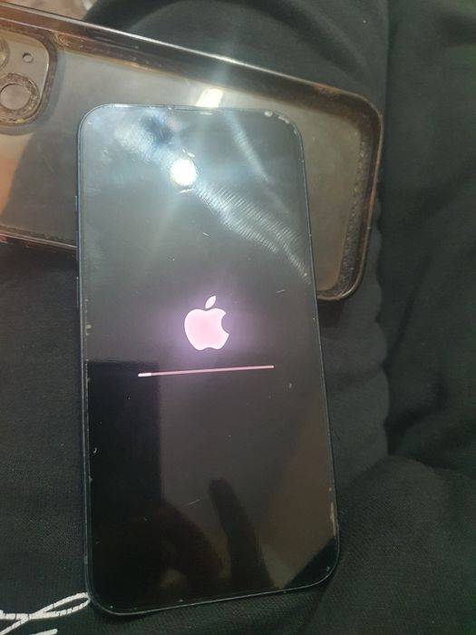 Vând iphone 14 în stare buna fără defecte și piese înlocuite.Sau schimb.