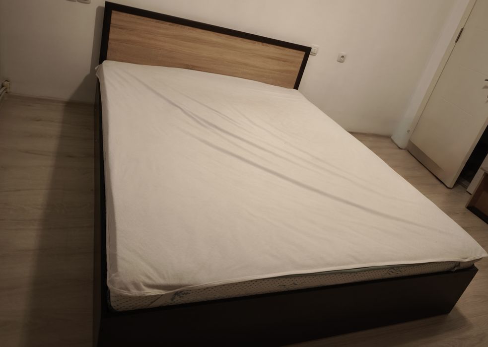 Спалня с матрак !