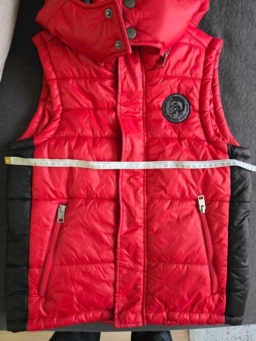 Детски елек Diesel 10-12 г. / 100 % Оригинален / Перфектно състояние