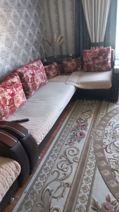 Продам угловой диван.