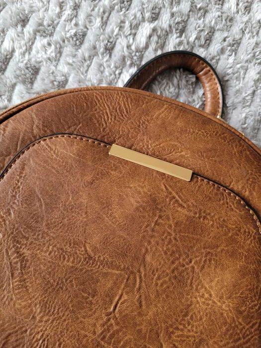 Дамска раница от естествена кожа