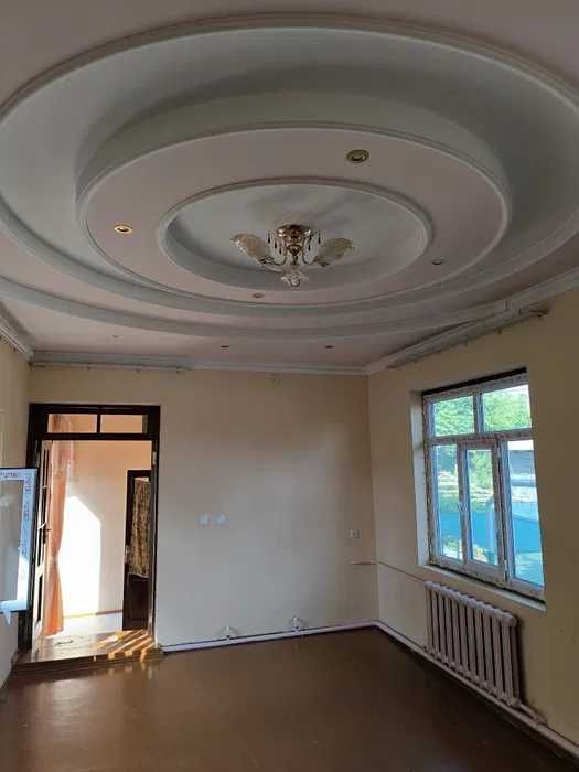 ДОМБРАБАД   7 хона 2-каватлик ховли жой ( Арзон нархкга )