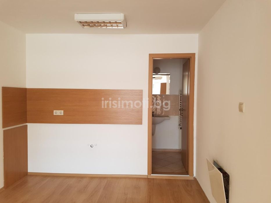 Дава се под наем Офис в София, Център - 62 кв.м за 372 € - Снимка #3