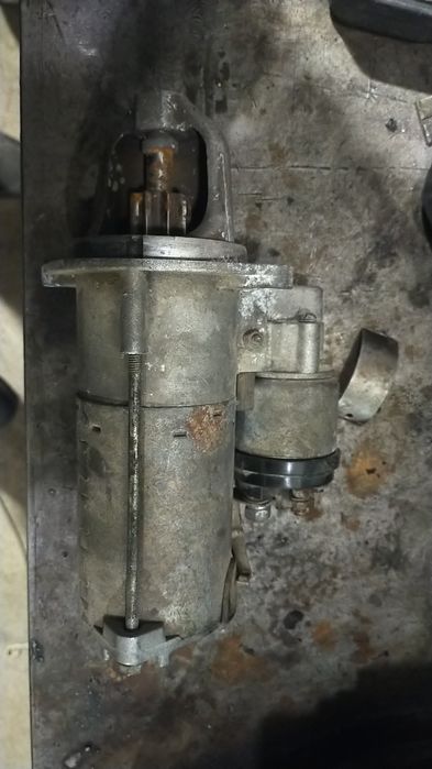 стартер на ГАЗ 402 двигатель