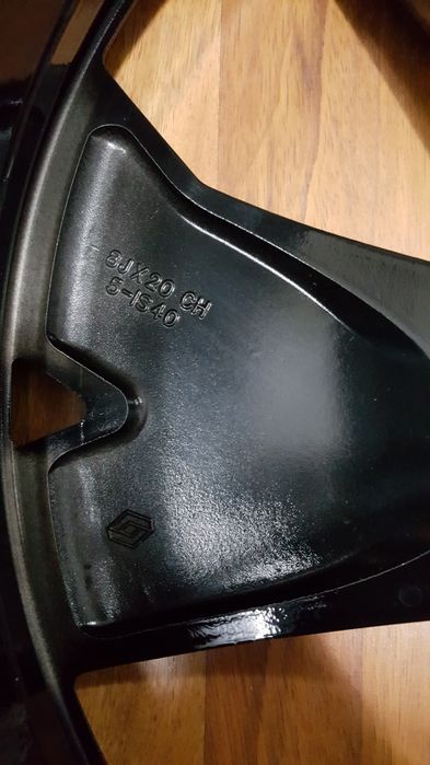 JanteRenaultKadjarArkanaSymbiozCapturMeganeE-TechKoleosScenicE-TechEspaceAustralRafaleTalismanDusterBigsterStrikerNissanJukeQashqaiX-TrailAriya5X114.3