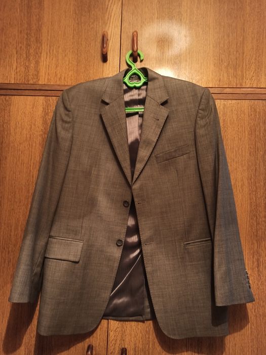 Продаётся мужской костюм французский