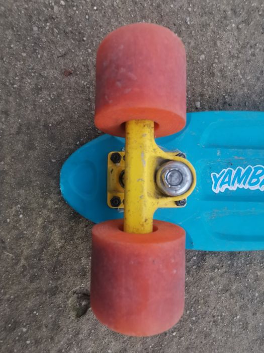 Vând skateboard stare foarte bună