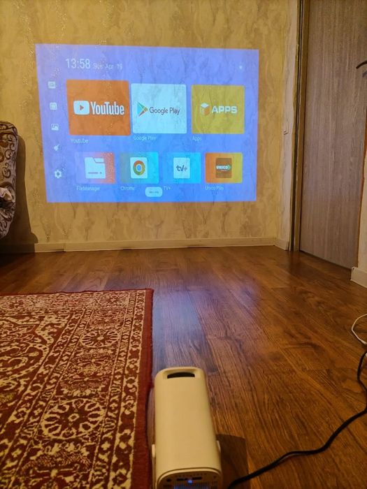 Проектор продам почти не пользовался