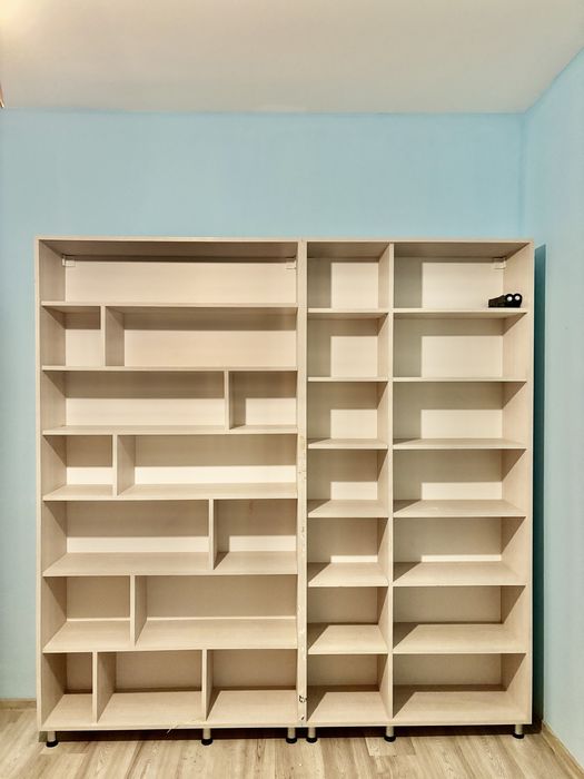 Bibliotecă mare – 2 m x 2 m, stare foarte bună