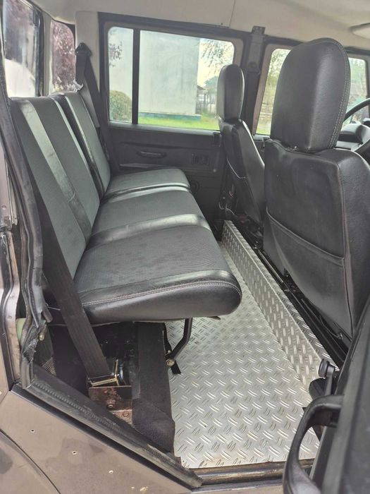 Land Rover  DEFENDER