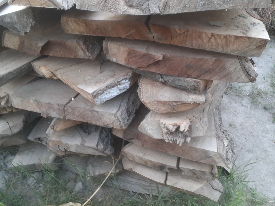 Qora yongoq taxtalari sotiladi