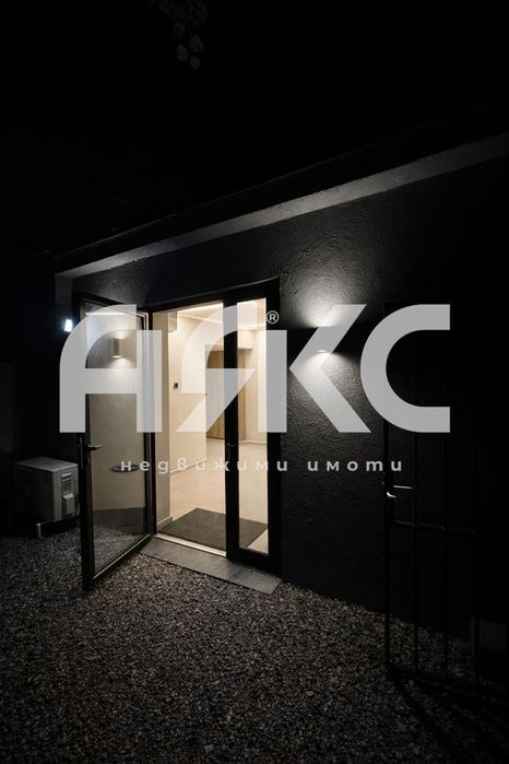 Дава се под наем Офис в София, Център - 30 кв.м за 428.91 € - Снимка #5