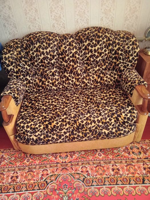 Продается шкаф и диван раскладной