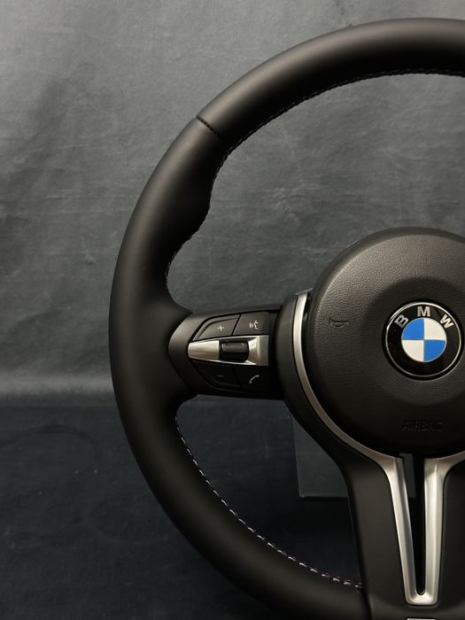 Volan M BMW F style compatibil cu seria E