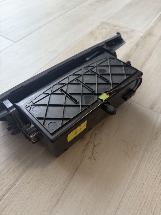 Продават се - жабка и монетник за Bmx X1 E84