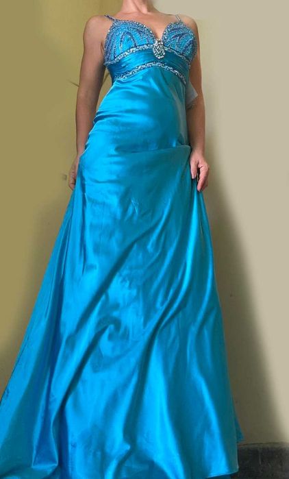 нови официални рокли с етикет