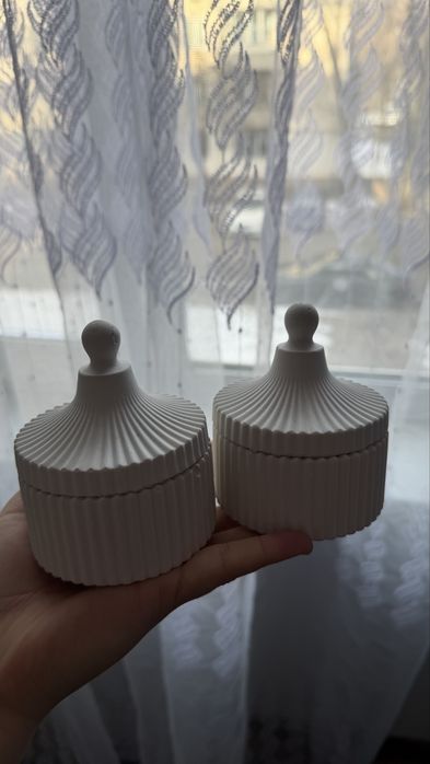 Все по 300,500, 1000тенге