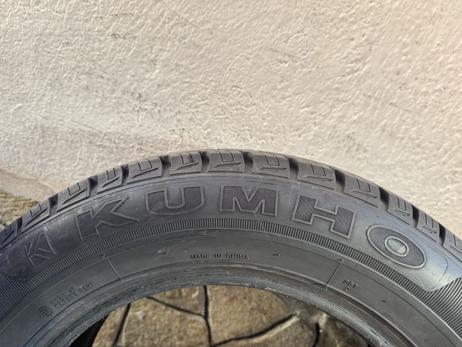 215 60 16C Kumho