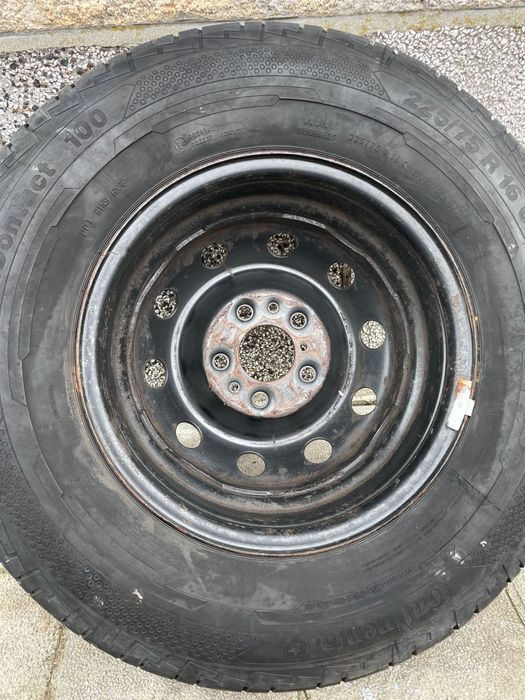 Гума с джанта. Континентал 225/75/16.