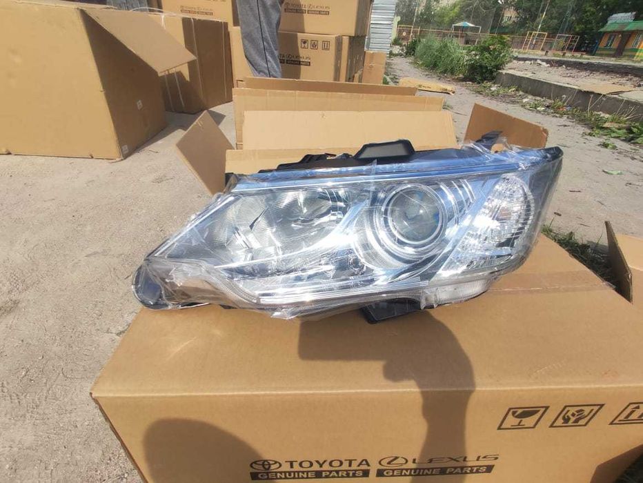 Фара на Тойота Камри 55/Toyota Camry 55 (Ксенон)