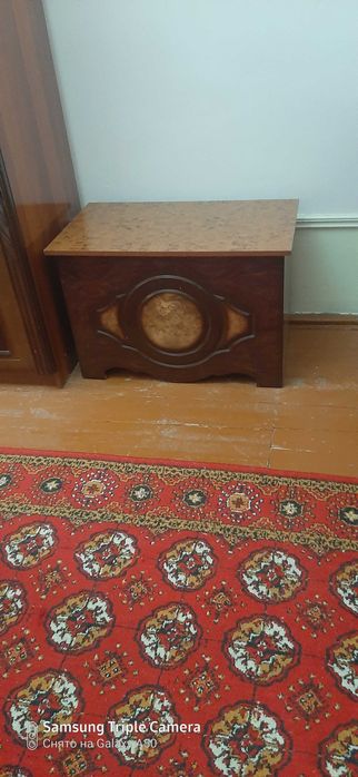 Етокхона мебели сотилади. Состояниеси яхши.