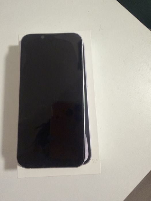 iPhone 14 без следи от употреба