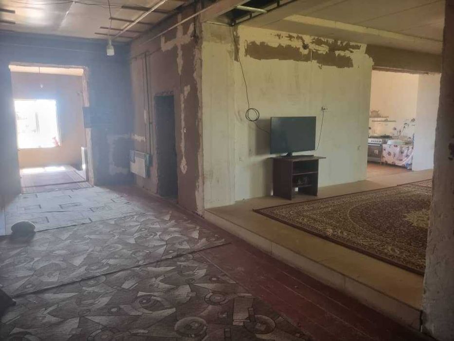 Yangiarik markazindan 30 sotix hovli sotiladi(срочный)