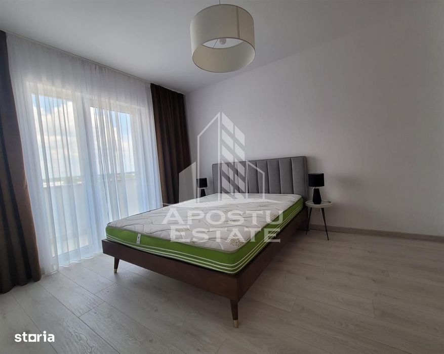 Apartament de inchiriat 3 camere, 2 bai si parcare, bloc nou,Aradului