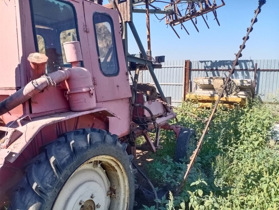 Продам трактор т16