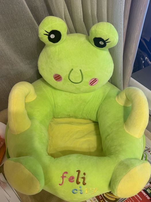 Пухен фотьол за бебе -Ново,Сгъваемо столче за бебе за път