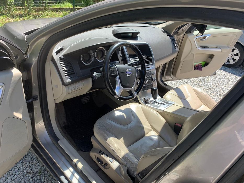 VOLVO XC60 2011 — imagine 2