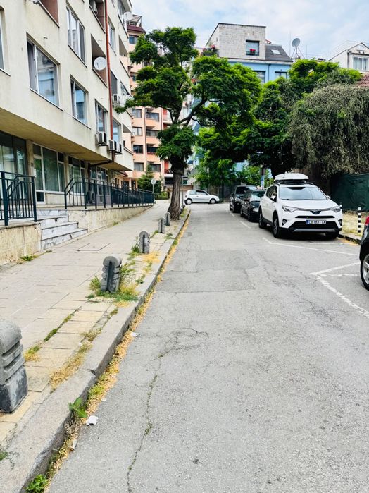 Дава се под наем Гараж / Паркомясто в София, Център - 19 кв.м за 204 € - Снимка #1