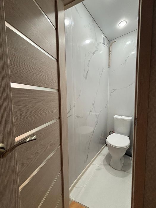 Продам 2 ух.комн кв район Абди Компани