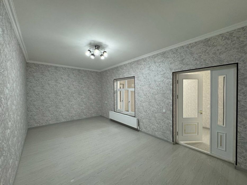 Уй Сотилади Янгийўл Тинчликда!!! Нақд ва насия савдога ҳам келишамиз